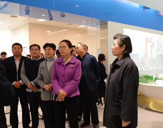 北冰:株洲的發(fā)展要聚焦在軌道交通等4大產(chǎn)業(yè) 北冰:株洲的發(fā)展要聚焦在軌道交通等4大產(chǎn)業(yè)